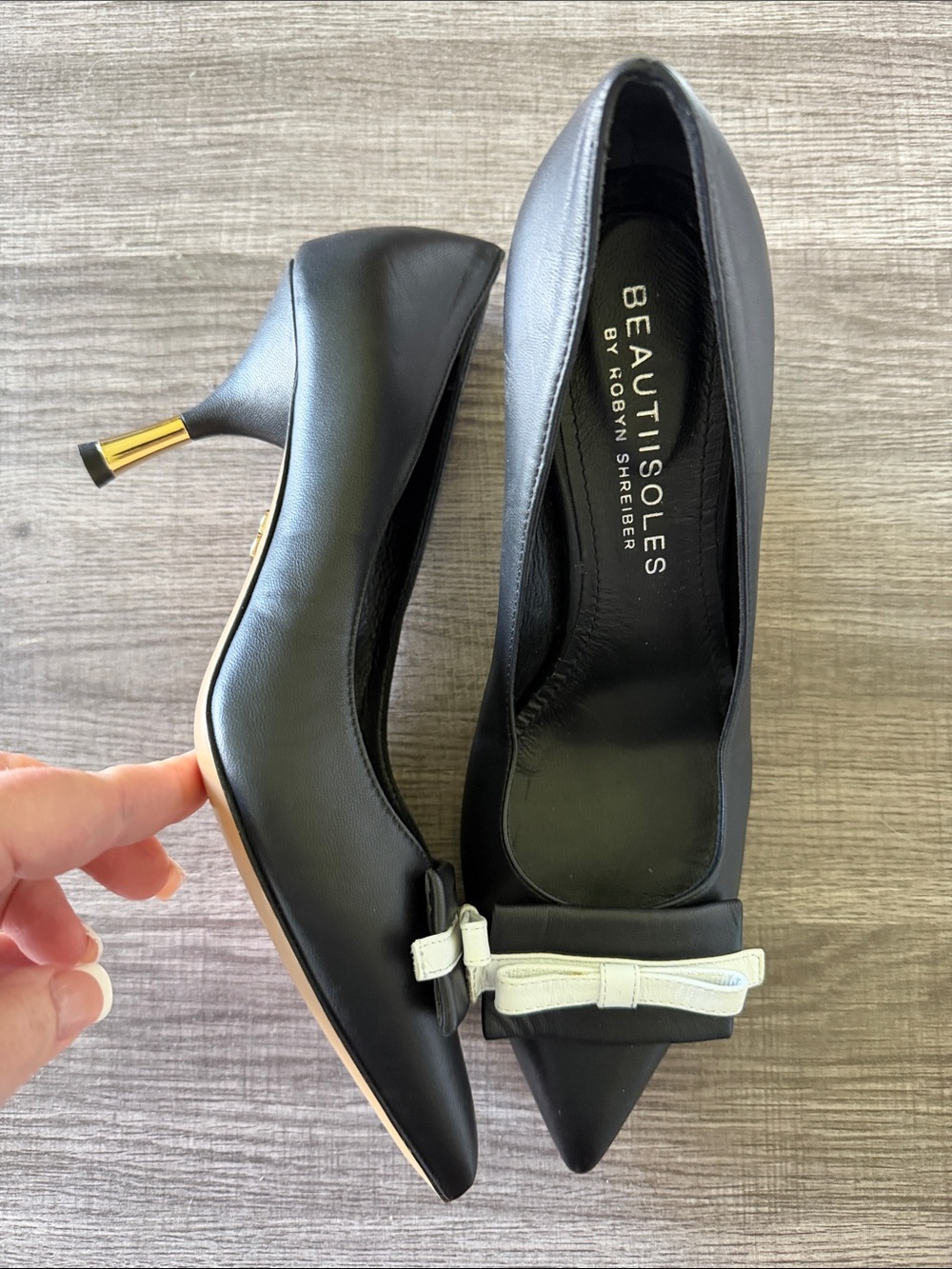 Beautiisoles Black Leather Pointed Pumps with Cream Bow Accent